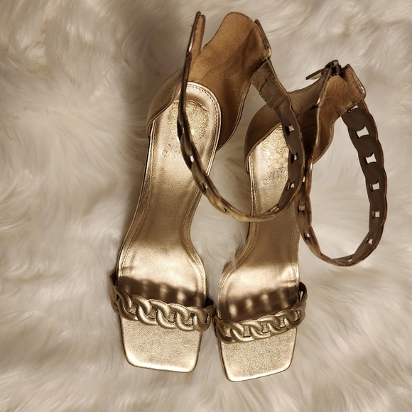 Vince Camuto Bienvelda Sandal - Picture 2 of 4